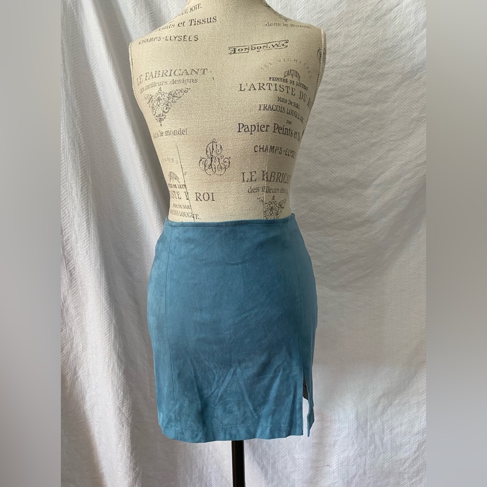 Forever 21 teal suede-like mini skirt